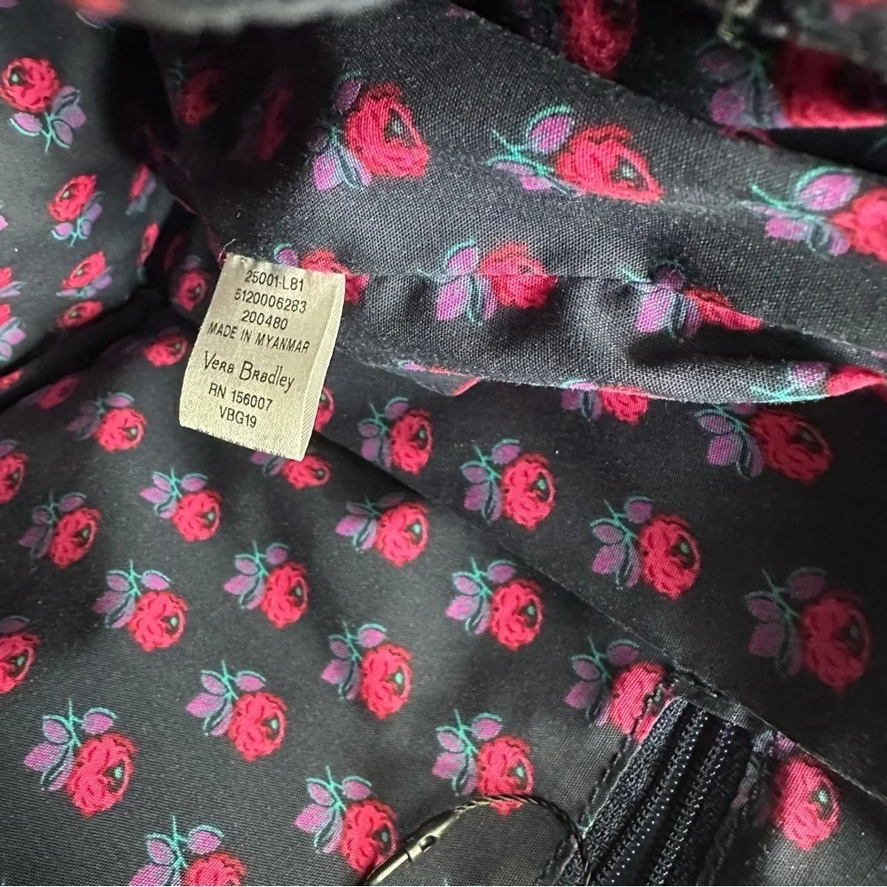 Vera Bradley Quilted Fabric Navy Backpack with Drawstring/Button Close GUC